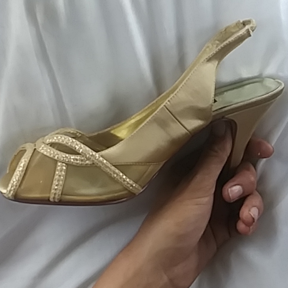 Heels - Picture 5 of 6